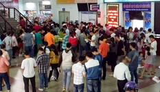 Gần 50.000 vé tàu Tết được đặt trong sáng đầu tiên ga Sài Gòn mở bán