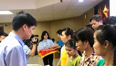 Gặp mặt, tặng quà công đoàn viên hoàn cảnh khó khăn các đơn vị thuộc TƯ Đoàn