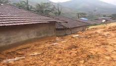 Quảng Ngãi: Xuất hiện thêm hàng loạt điểm sạt lở mới