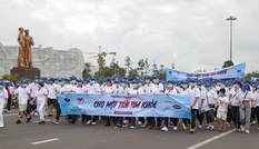 Gần 3.000 người tham gia đi bộ ‘cho một trái tim khoẻ’