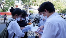 Thủ khoa 30 điểm khối B quyết “giấu facebook”, bạn bè bỏ nhỏ “cực dễ thương và siêu giỏi”