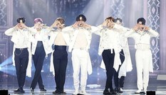 Bên nhau lần cuối tại “GDAs 2021”, GOT7 vẫn cực “mặn”, hong khô nước mắt của Ahgase