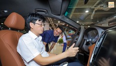 Người dân hào hứng tới triển lãm thành tựu kinh tế - xã hội Quảng Ninh