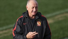 HLV Scolari tới Trung Quốc làm việc vì mê… Tôn Tử