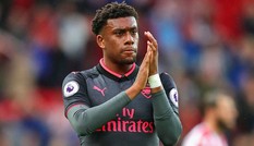Sao Arsenal bay xuyên đêm trước trận thua sốc