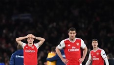 Thua Olympiacos, Arsenal lập kỷ lục tệ hại