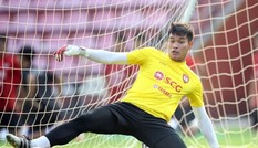 Đánh bật Văn Lâm, thủ thành Muangthong United sáng cửa lên đội tuyển
