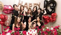Nhân kỷ niệm 13 năm hoạt động, SNSD tung ảnh hội ngộ và gửi lời chào siêu đáng yêu đến fan
