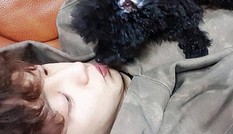 Sao Hàn 24H: Leeteuk (Super Junior) năn nỉ hacker, Chanyeol (EXO) khoe boss siêu ngầu