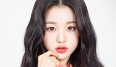 Vì đâu netizen cho rằng Jang Won Young (IZ*ONE) không thể gọi là “dậy thì thành công”?