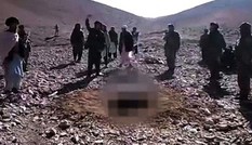 Al Qaeda chôn sống, ném đá đến chết 1 phụ nữ
