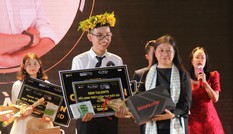 Chàng sinh viên năm nhất trở thành quán quân thi hùng biện