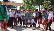 Mang 'mùa xuân' đến tặng người dân Tây Nguyên trước thềm Tết Nguyên đán