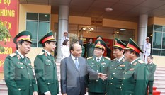 Thủ tướng Nguyễn Xuân Phúc thăm bộ đội Tăng - Thiết giáp