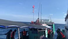 Đẩy đuổi tàu cá Trung Quốc xâm phạm lãnh hải Việt Nam