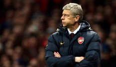Arsenal lãi lớn, Wenger vẫn 'bủn xỉn'