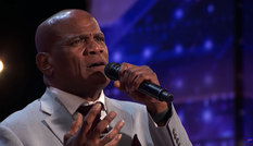 Phần thi xúc động của thí sinh ngồi tù oan hơn 36 năm tại America's Got Talent
