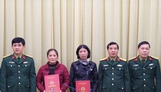 Bản tin 8H: Vợ của các liệt sĩ Đoàn 337 được nhận vào quân đội