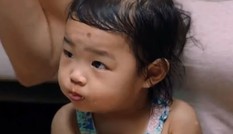 Sao Hàn đau lòng đồng loạt xin lỗi bé gái 16 tháng tuổi bị bạo hành đến chết