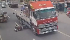 Thoát chết dưới gầm xe đầu kéo trong tích tắc