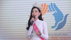 Hoa hậu Đỗ Thị Hà tâm sự xúc động với các tân thủ khoa