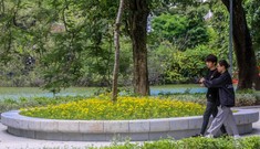 Hồ Hoàn Kiếm có gì đặc biệt sau khi 'thay áo mới'?