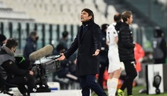 HLV Conte giơ ‘ngón tay thối’, mắng chửi thậm tệ chủ tịch Juventus