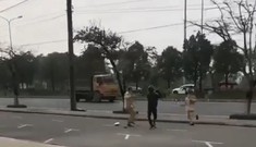 Nam thanh niên vi phạm giao thông, dùng côn tấn công CSGT ở Hải Phòng