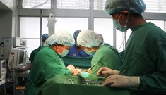 Bác sĩ hai bệnh viện phối hợp cứu sống mẹ con thai phụ bị ung thư cực kỳ hiếm gặp