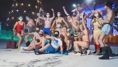 Nga: Nam thanh nữ tú mặc đồ bơi nhảy múa dưới tiết trời âm 39 độ C