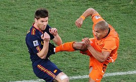 Những hành động phi thể thao tại World Cup 2010