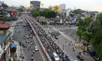 Quy hoạch giao thông, nhìn từ 2 cầu vượt nhẹ