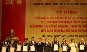 Vinh danh hơn 1.000 cá nhân, tập thể