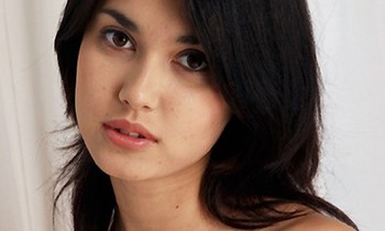 PR bằng diễn viên phim cấp 3?