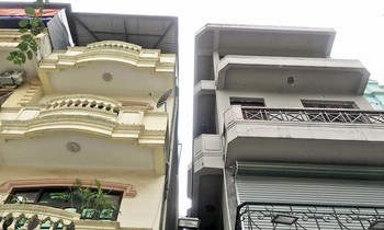 Mái nhà nơi được cho là người đàn ông đã rơi xuống.