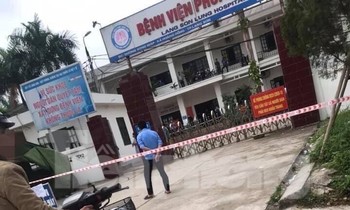 Sau khi có thông báo ca bệnh COVID-19 từ Bệnh viện đa khoa Lạng Sơn, toàn bộ Bệnh viện phổi Lạng Sơn bị phong tỏa nghiêm ngặt .Ảnh: TL