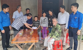 Bạn đọc ủng hộ gia đình có hoàn cảnh đặc biệt khó khăn ở Nghệ An