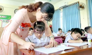 Bộ GD&ĐT yêu cầu không phát sinh thêm hồ sơ, sổ sách gây quá tải cho giáo viên.