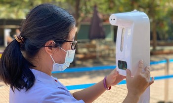 Trường THPT tất bật chuẩn bị đón học sinh đi học trở lại.
