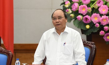 Thủ tướng Nguyễn Xuân Phúc yêu cầu các cơ quan bảo vệ pháp luật vào cuộc, xử lý nghiêm vi phạm vệ sinh ATTP, để bảo vệ sức khỏe của nhân dân