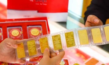 Vì sao vàng SJC cao hơn vàng thế giới tới 11 triệu đồng/lượng?
