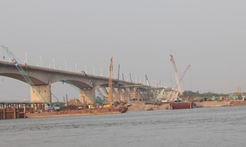 Cầu Vĩnh Tuy 2 dần lộ diện sau gần 1 năm thi công