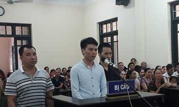 Bị cáo Nguyên, Hội và Hải tại tòa (từ trái sang). Ảnh. P.V