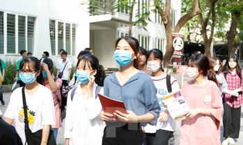 Trường đại học đồng loạt tăng học phí: Bộ GD&ĐT nói gì?