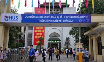 Trường THPT chuyên đầu tiên thông báo hoãn thi vào lớp 10 vì dịch COVID-19