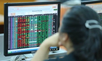 Chứng khoán 'hồi sức', nhiều cảm xúc phiên cuối tuần nhờ cổ phiếu ngân hàng