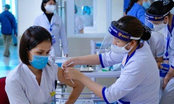Hà Nội yêu cầu 4 bệnh viện tiếp nhận điều trị bệnh nhân COVID-19