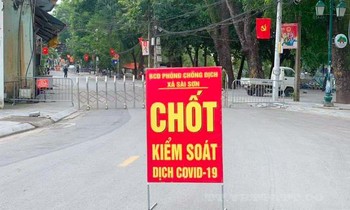 Chốt kiểm soát COVID-19 tại xã Sài Sơn (Quốc Oai). Ảnh: Cổng thông tin điện tử huyện Quốc Oai