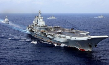 Tàu sân bay Liêu Ninh của Trung Quốc ở tây Thái Bình Dương năm 2018. Stringer/Reuters