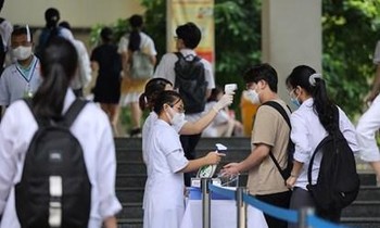 Nhiều tỉnh, thành phố lớn mở cửa trường đón học sinh